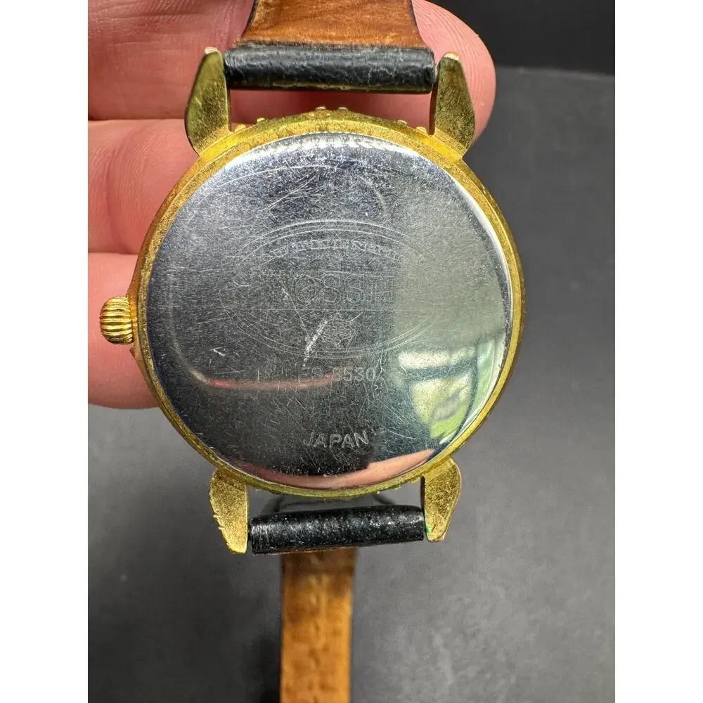 Fossil watch gold